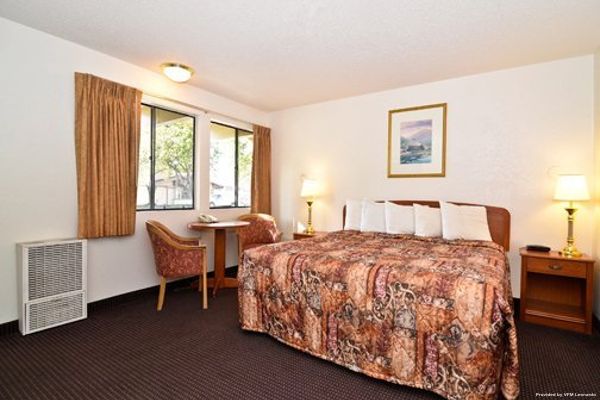 Inn at Highway 1 (Lompoc)